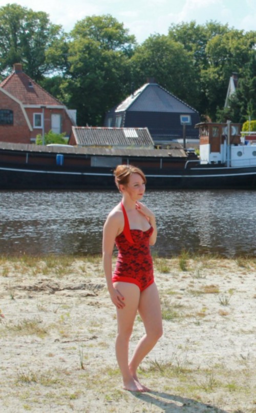 fifties girl in swimsuit